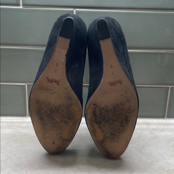 Coach Black Suede Wedge Pumps. Size 7. - Picture 7 of 8